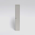 Robust elevskap med solid dør. RAL 9002