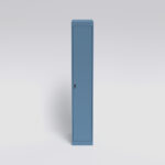 Garderobeskap 300 mm med hel dør. Farge: RAL 5024