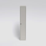 Garderobeskap 300 mm med hel dør. Farge: RAL 9002